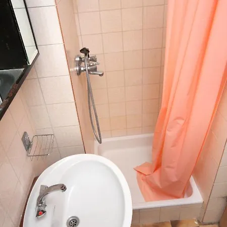 And With Parking Space Palit, Rab - 5061 Gasthuis