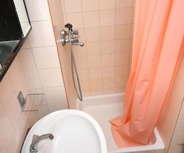 And With Parking Space Palit, Rab - 5061 Gostinjska kuća