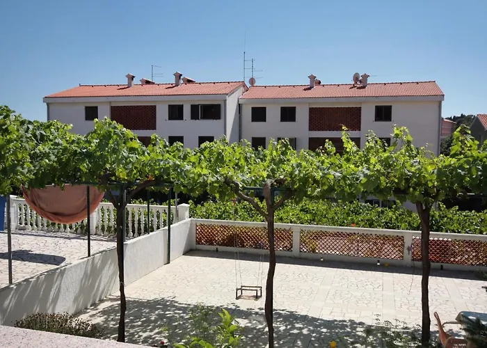 And With Parking Space Palit, Rab - 5061 3* Palit