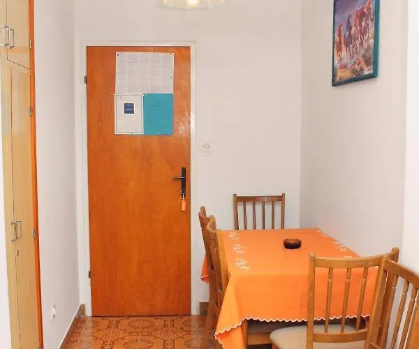 And With Parking Space Palit, Rab - 5061 Affittacamere
